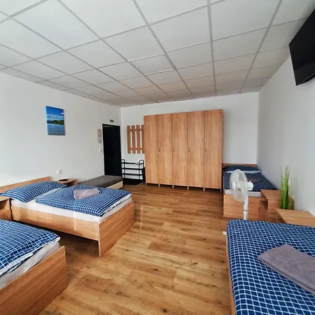 Ubytovna Bytca Auberge de jeunesse *