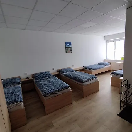 Ubytovna Bytca Auberge de jeunesse *